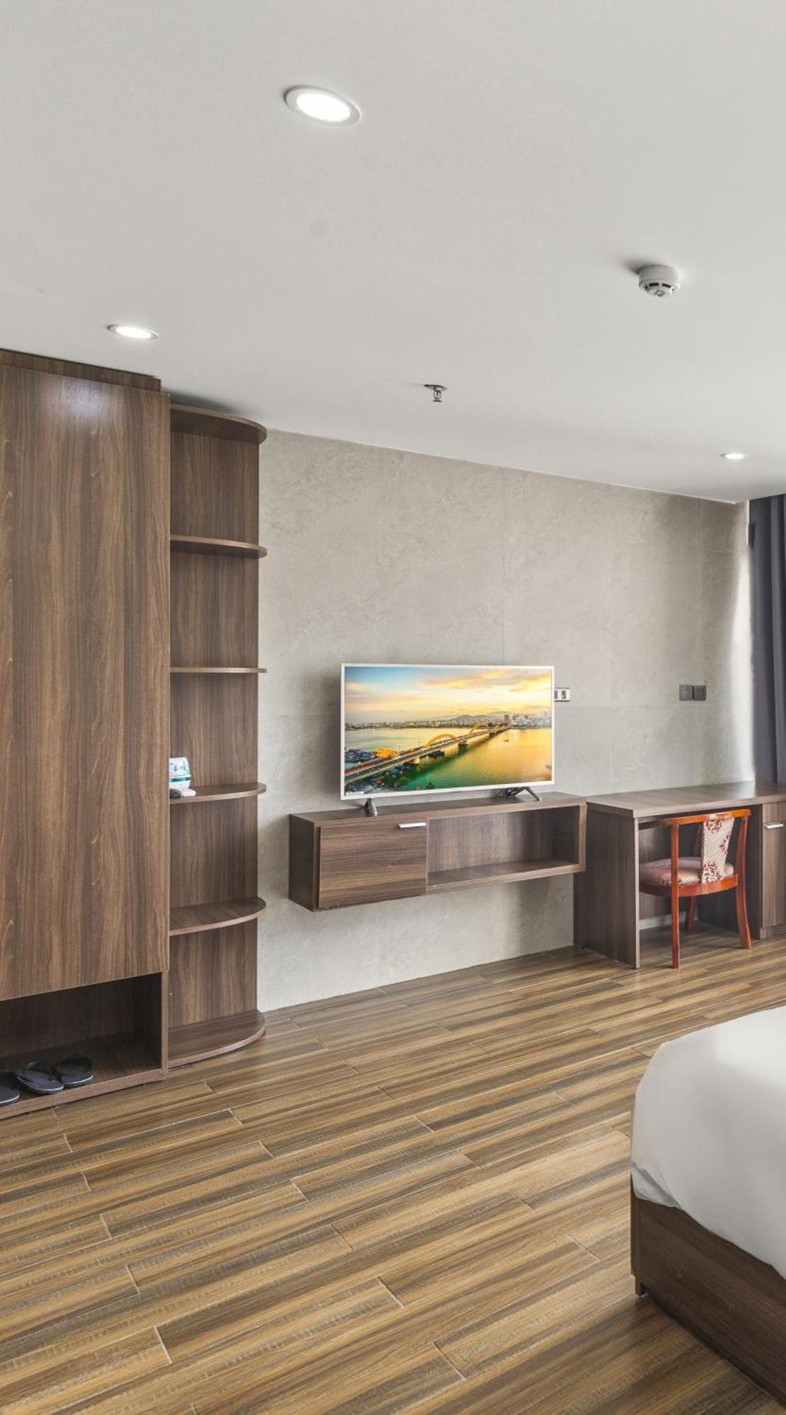 Sea & Khách sạn 4*