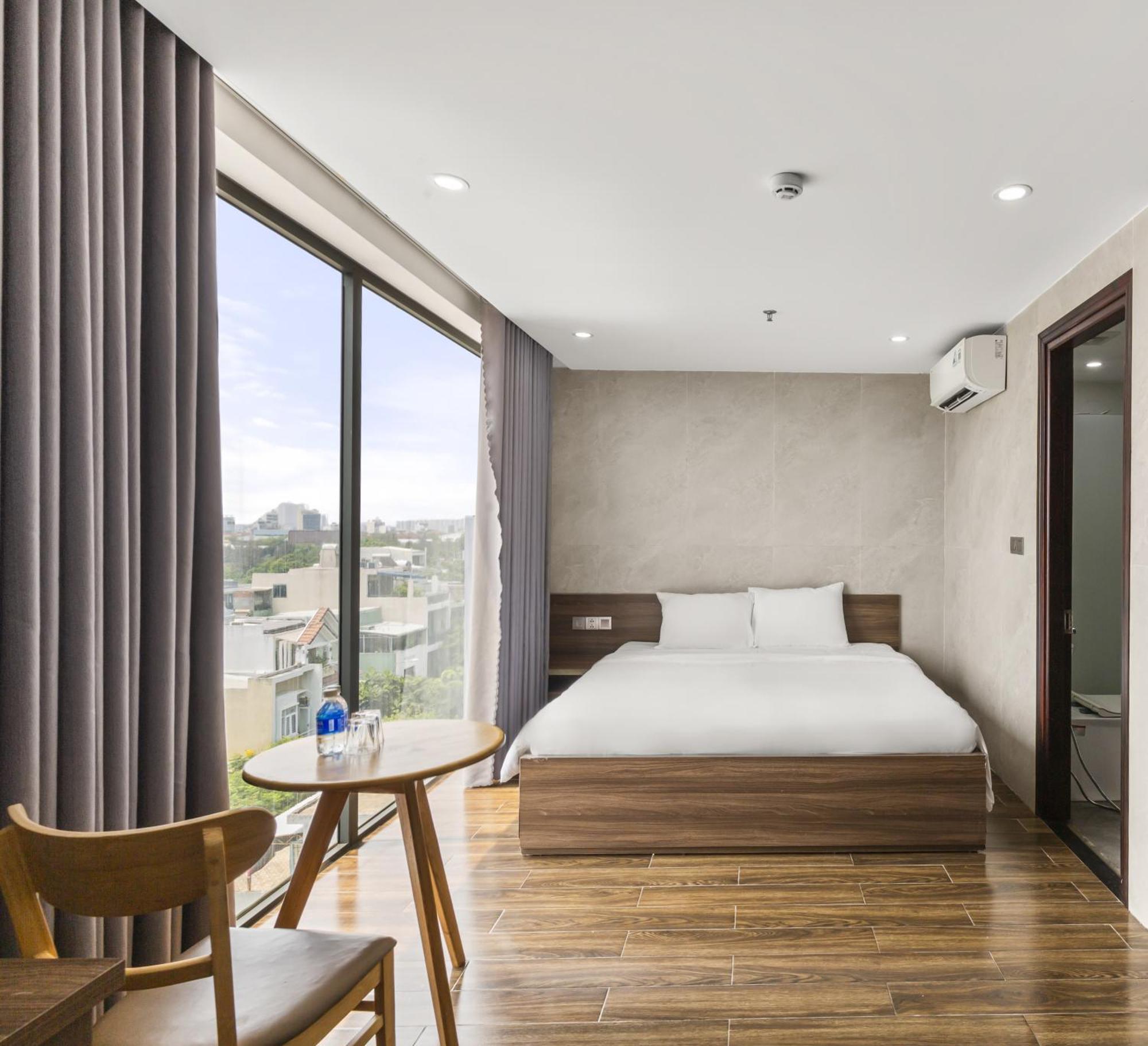 Sea & Khách sạn 4*