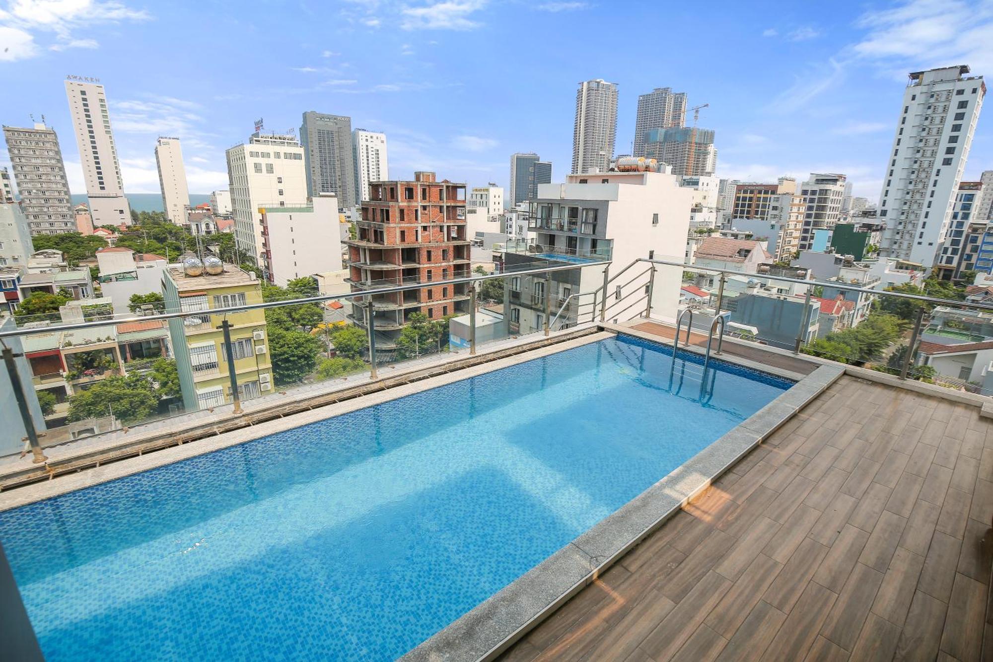 Sea & Khách sạn 4*